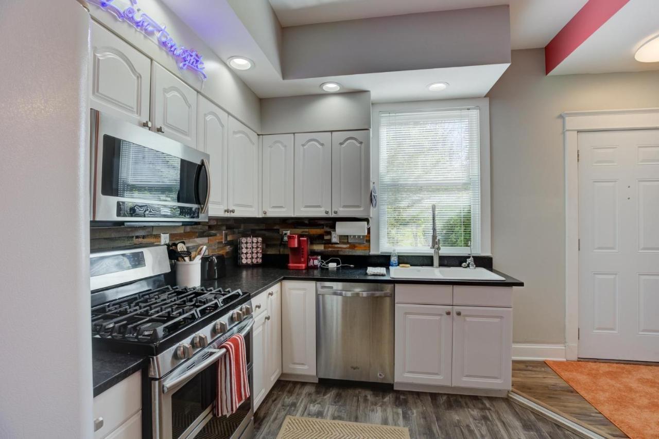 Hip And Spacious Midtown Near Beale Street Holiday home Memphis